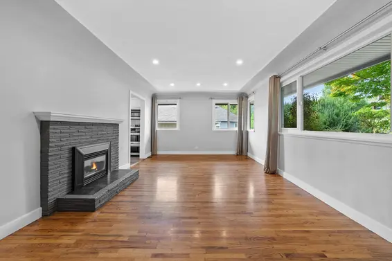 1137 Cloverley Street, North Vancouver For Sale - image 2