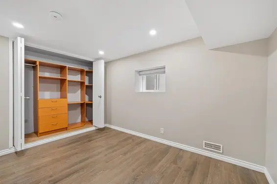 1137 Cloverley Street, North Vancouver For Sale - image 21