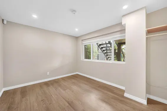 1137 Cloverley Street, North Vancouver For Sale - image 22