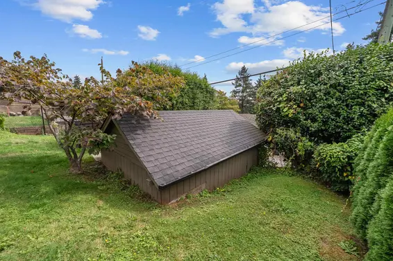 1137 Cloverley Street, North Vancouver For Sale - image 32