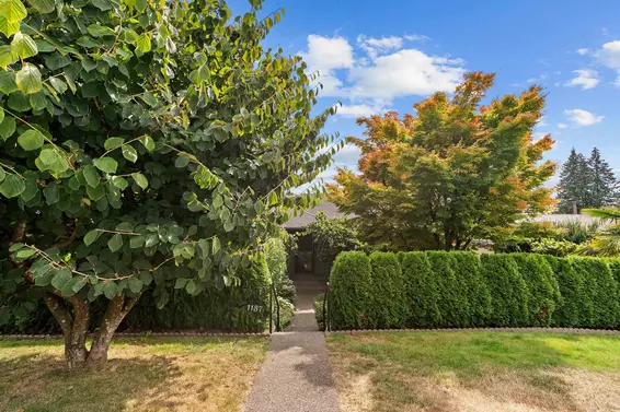 1137 Cloverley Street, North Vancouver For Sale - image 35