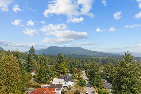 1137 Cloverley Street, North Vancouver For Sale - image 38