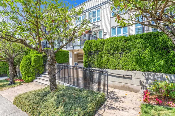 403 106 West Kings Road, North Vancouver For Sale - image 25