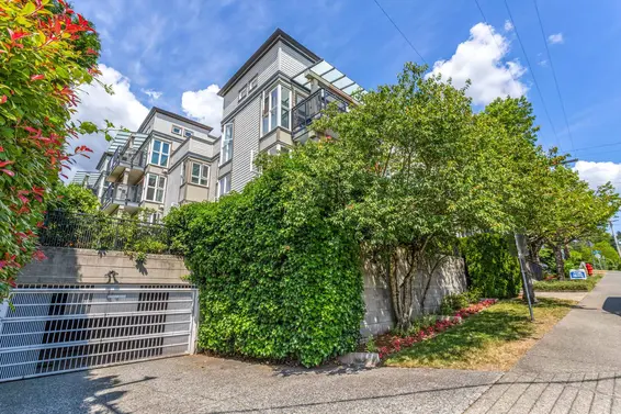403 106 West Kings Road, North Vancouver For Sale - image 30