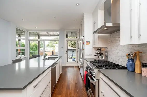 2007 Larson Road, North Vancouver For Sale - image 12