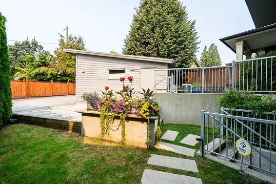 2007 Larson Road, North Vancouver For Sale - image 38