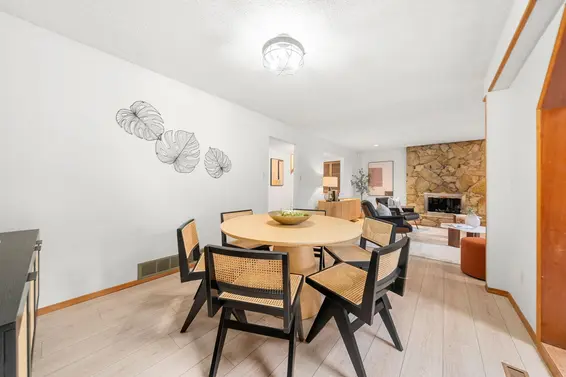 2297 Bowser Avenue, North Vancouver For Sale - image 11