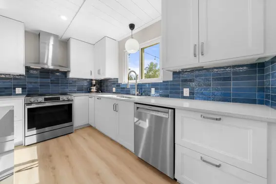 2763 Violet Street, North Vancouver For Sale - image 11