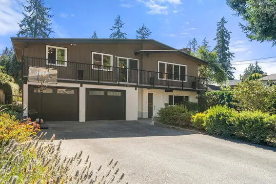 2763 Violet Street, North Vancouver For Sale - image 3