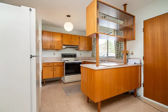 1634 Ross Road, North Vancouver For Sale - image 10