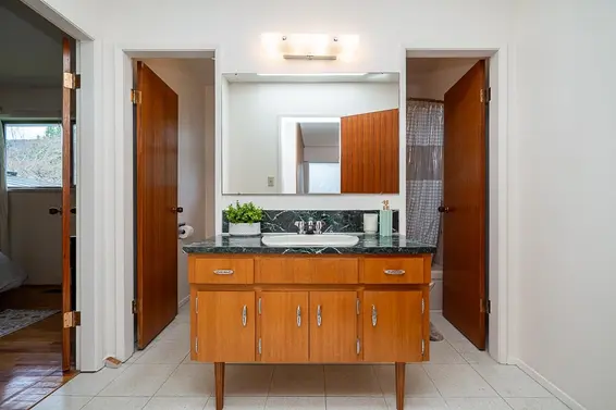 1634 Ross Road, North Vancouver For Sale - image 18