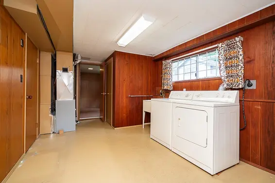 1634 Ross Road, North Vancouver For Sale - image 25