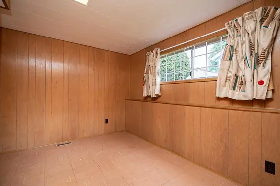 1634 Ross Road, North Vancouver For Sale - image 27