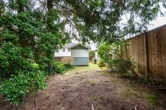 1634 Ross Road, North Vancouver For Sale - image 37