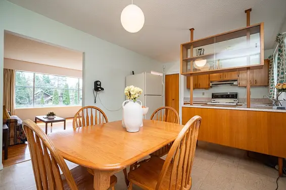 1634 Ross Road, North Vancouver For Sale - image 9