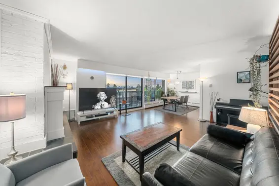 302 2545 Lonsdale Avenue, North Vancouver