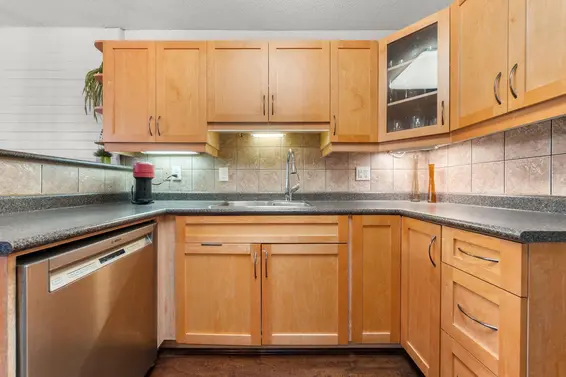 302 2545 Lonsdale Avenue, North Vancouver For Sale - image 17
