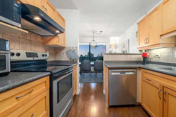 302 2545 Lonsdale Avenue, North Vancouver For Sale - image 18