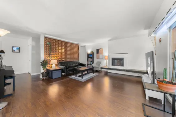 302 2545 Lonsdale Avenue, North Vancouver For Sale - image 7