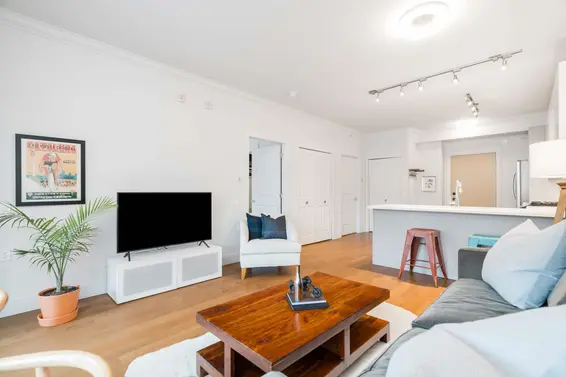 403 857 West 15th Street, North Vancouver For Sale - image 4