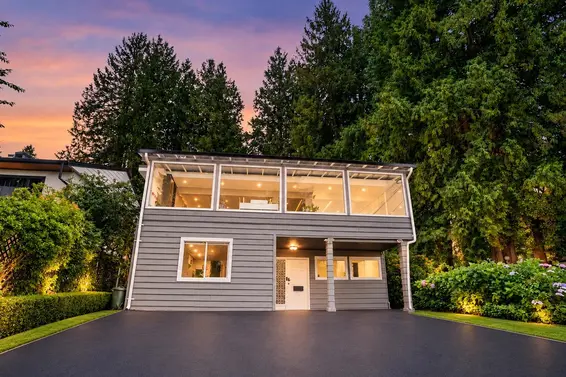 3570 Lonsdale Avenue, North Vancouver