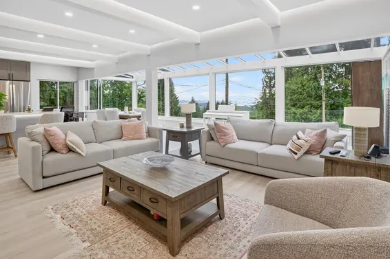 3570 Lonsdale Avenue, North Vancouver For Sale - image 3