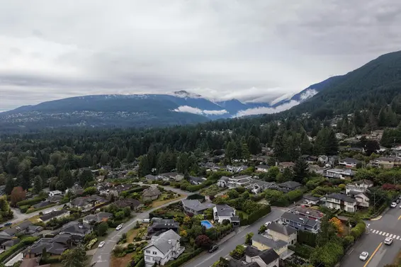 3570 Lonsdale Avenue, North Vancouver For Sale - image 37