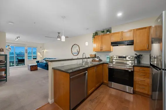 308 333 East 1st Street, North Vancouver For Sale - image 5