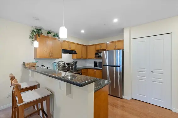 308 333 East 1st Street, North Vancouver For Sale - image 6