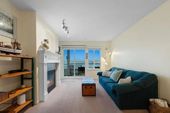 308 333 East 1st Street, North Vancouver For Sale - image 8