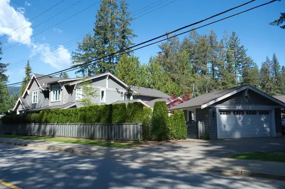 1198 Edgewood Road, North Vancouver