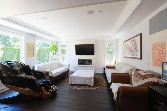 1198 Edgewood Road, North Vancouver For Sale - image 3