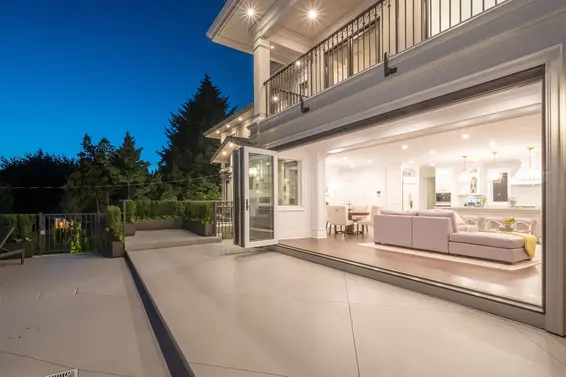4135 Burkehill Place, West Vancouver For Sale - image 34