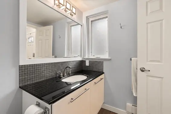 1741 Chesterfield Avenue, North Vancouver For Sale - image 8