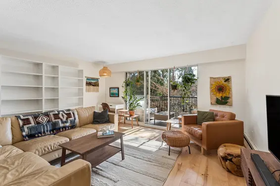 211 1385 Draycott Road, North Vancouver