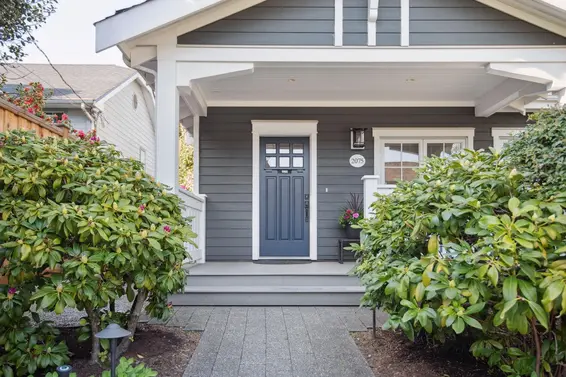 2075 Esquimalt Avenue, West Vancouver For Sale - image 4
