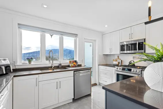 5117 Francisco Court, North Vancouver For Sale - image 15