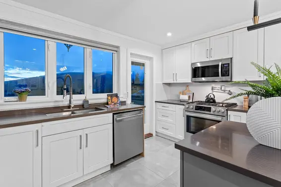 5117 Francisco Court, North Vancouver For Sale - image 17