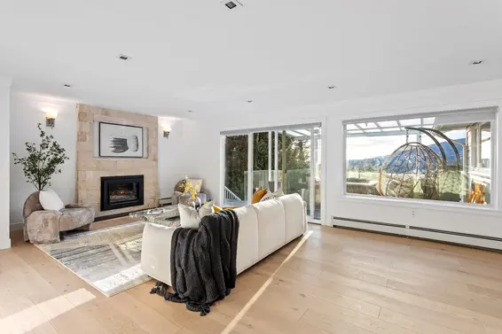 5117 Francisco Court, North Vancouver For Sale - image 2