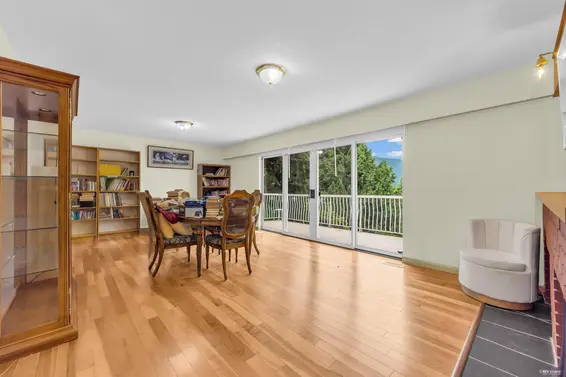 568 St. Giles Road, West Vancouver For Sale - image 2