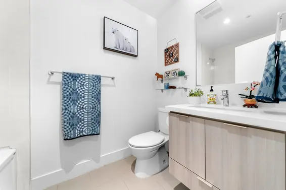 420 3602 Aldercrest Drive, North Vancouver For Sale - image 16