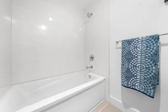 420 3602 Aldercrest Drive, North Vancouver For Sale - image 17