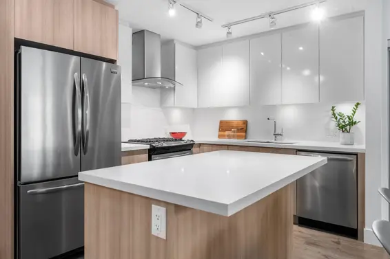 420 3602 Aldercrest Drive, North Vancouver For Sale - image 8