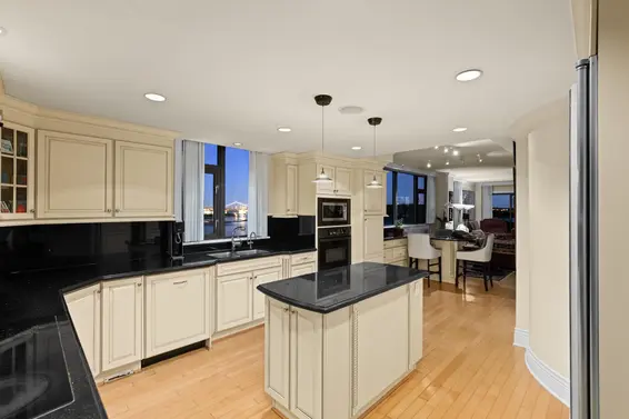 1801 1972 Bellevue Avenue, West Vancouver For Sale - image 10