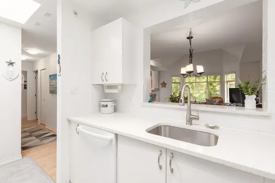 504 2059 Chesterfield Avenue, North Vancouver For Sale - image 10