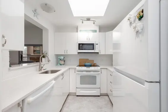 504 2059 Chesterfield Avenue, North Vancouver For Sale - image 9