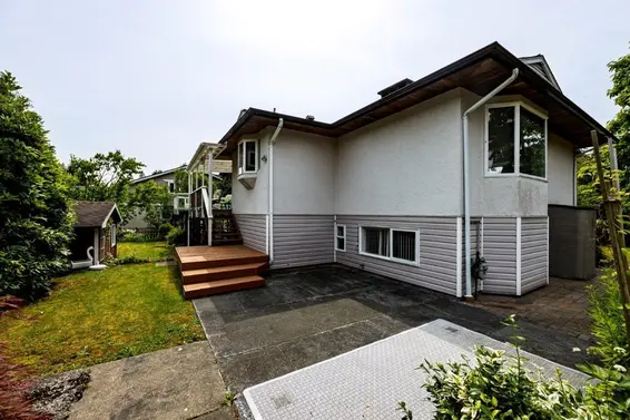 3588 Allan Road, North Vancouver For Sale - image 16