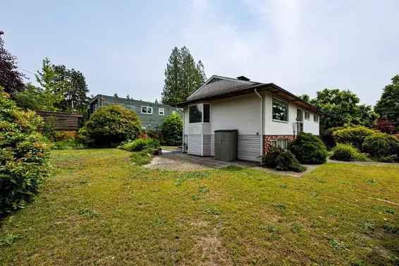 3588 Allan Road, North Vancouver For Sale - image 2