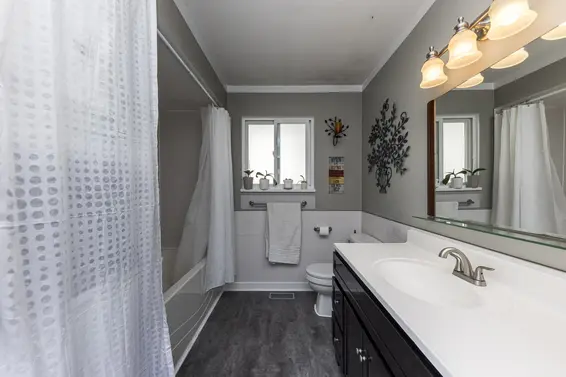 741 East 18th Street, North Vancouver For Sale - image 16
