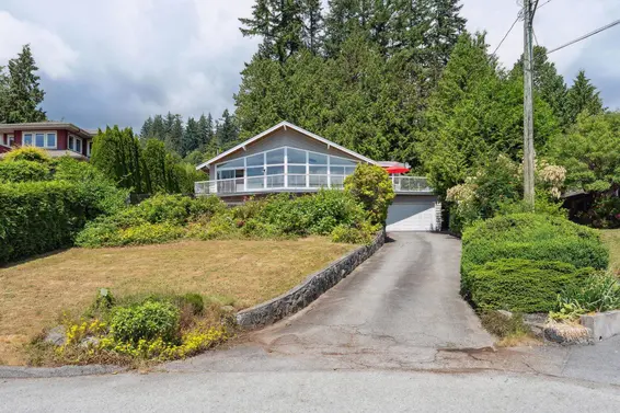 1725 Rosebery Avenue, West Vancouver